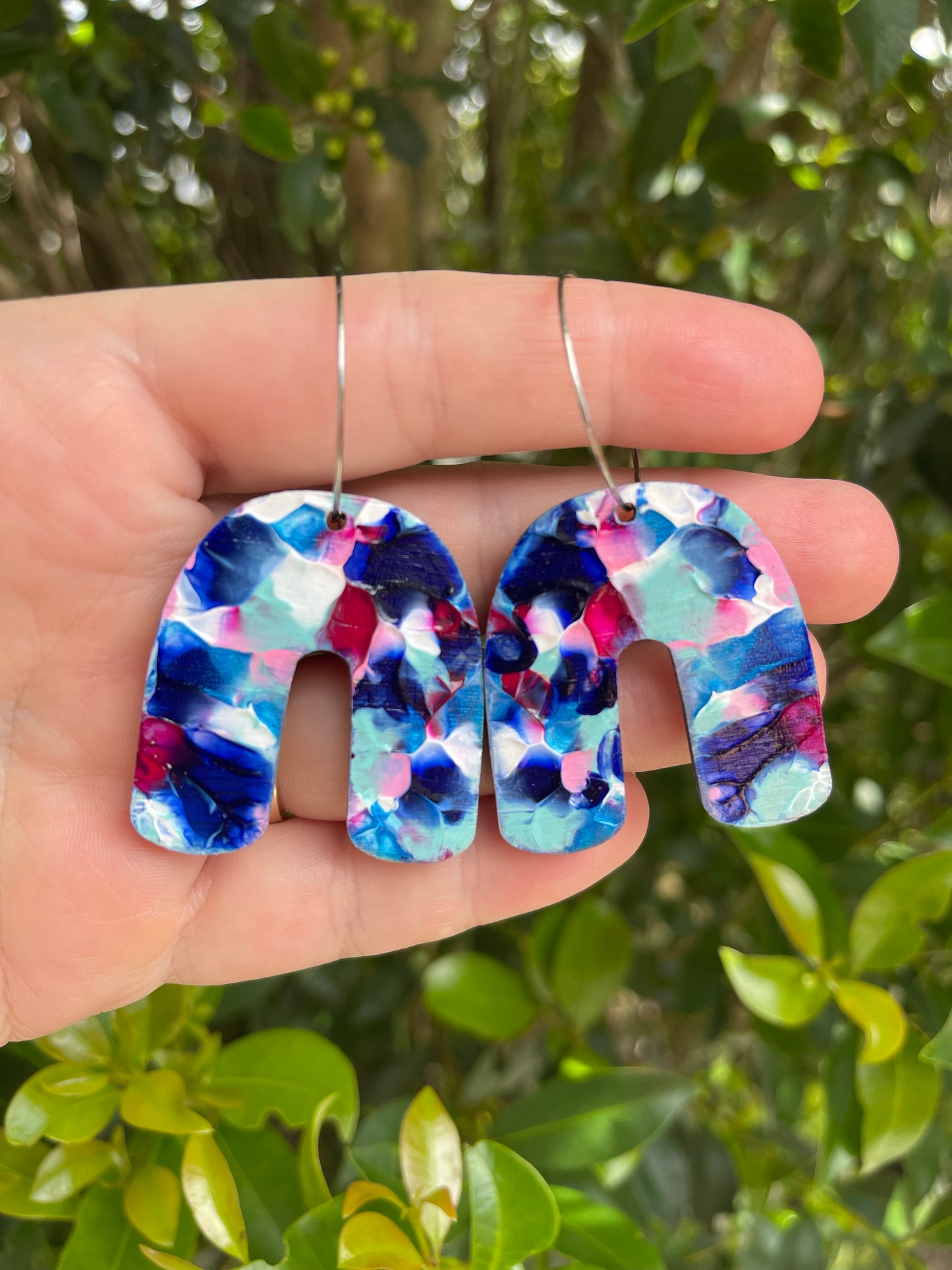 Arched Arty Hoops